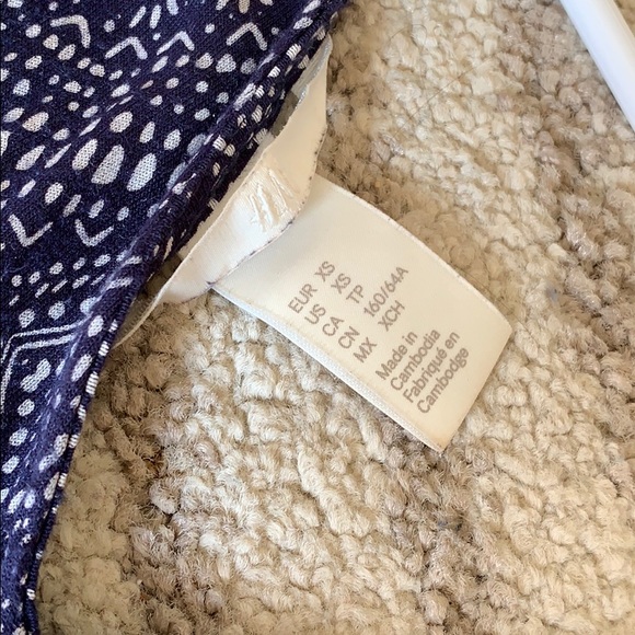 Navy romper - Picture 2 of 2